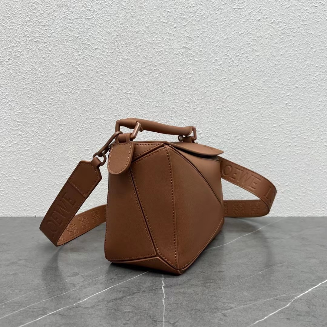 Loewe Small Puzzle Bag in Classic Calfskin Toffee